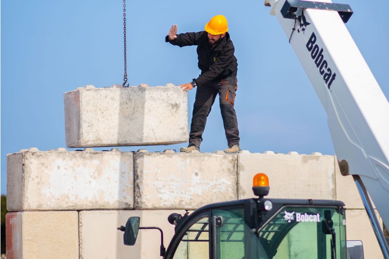 Lego blocks, beton blocks